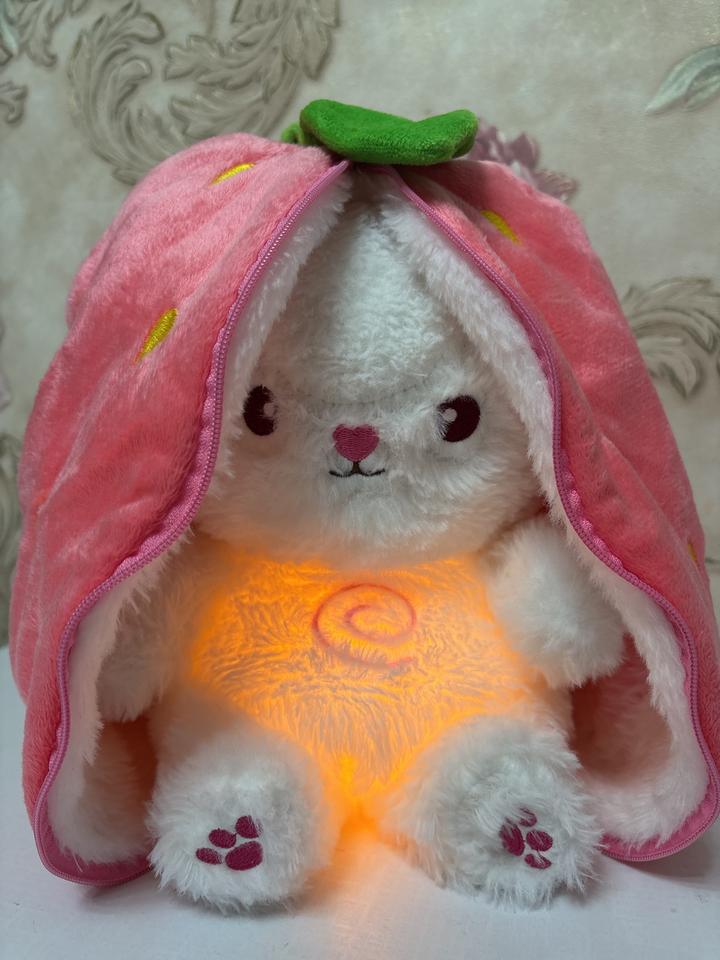 Мягкая игрушка зайчик в клубнике