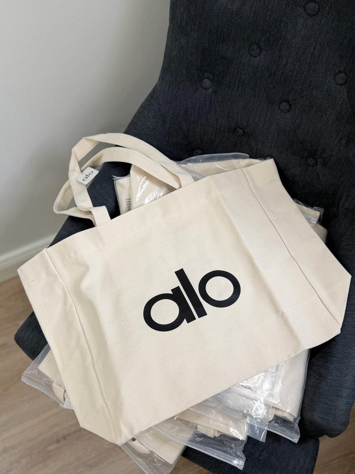 Alo Yoga