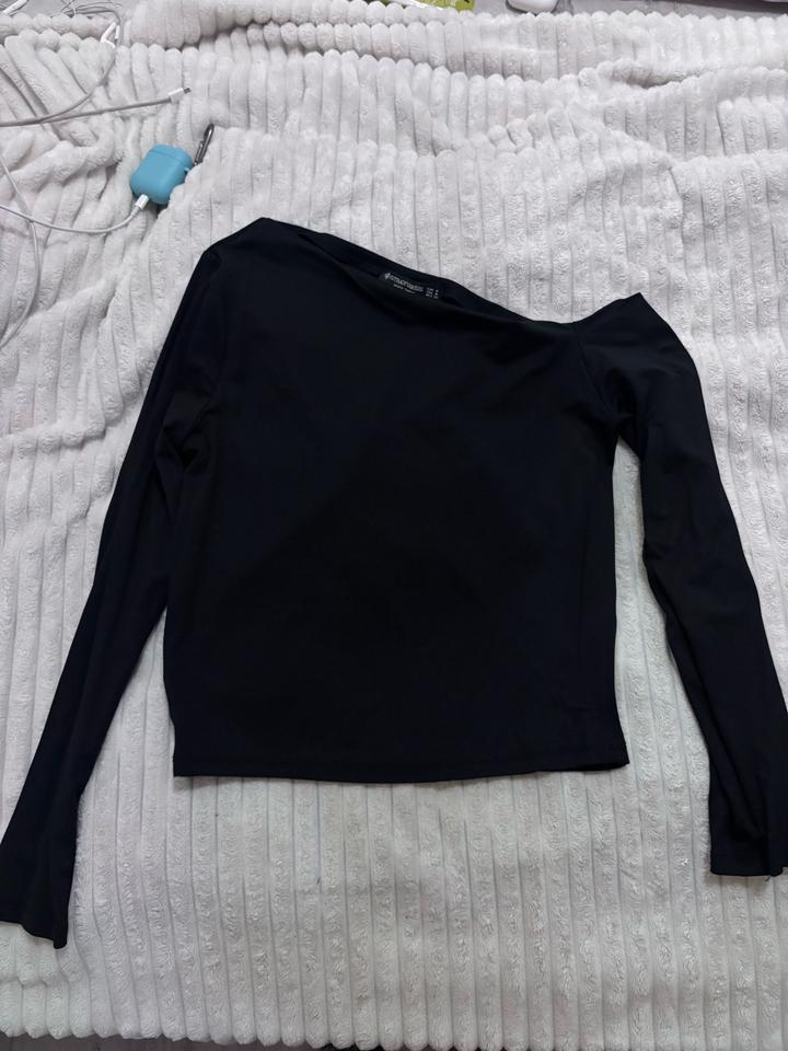 Stradivarius Продам кофточку steadivarius M ка