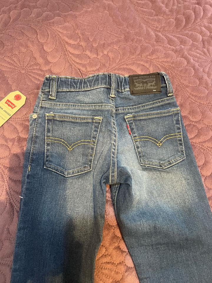 Levi's
