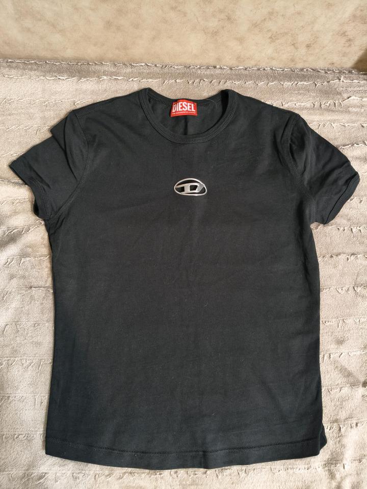 Diesel Продам футболку