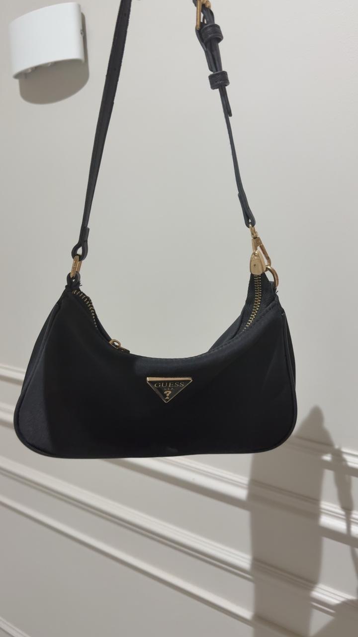 Сумка багет GUESS
