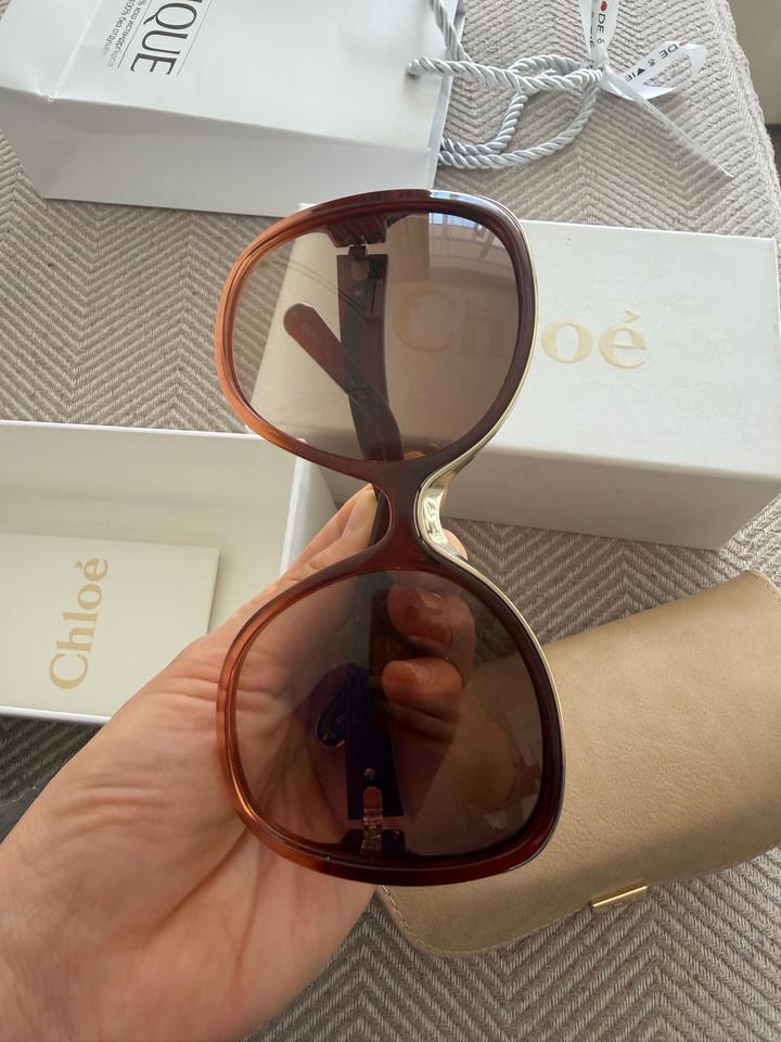 Солнцезащитные очки Chloé с футляром