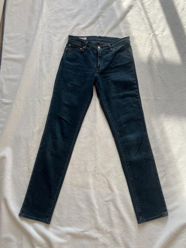 Levi's