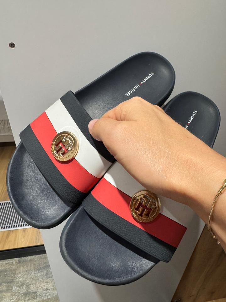 Tommy Hilfiger