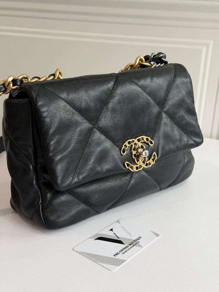Chanel 19