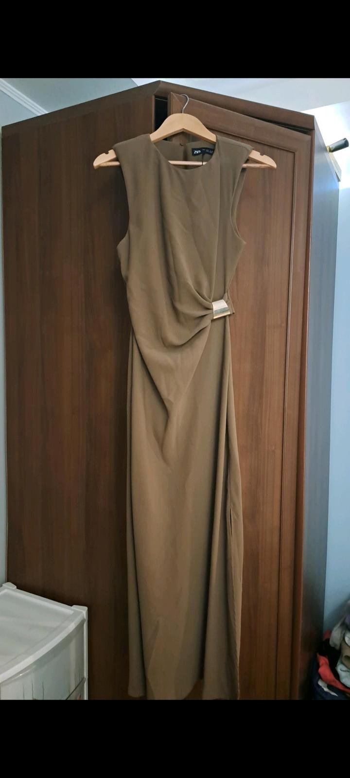 Платье  Zara
