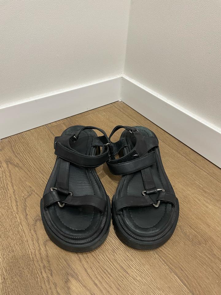 Perfect Pairs Сандалии на платформе