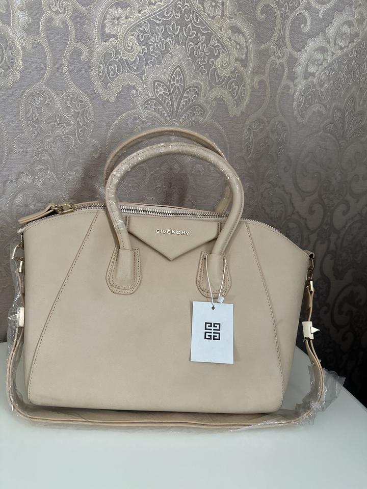 Сумка Givenchy