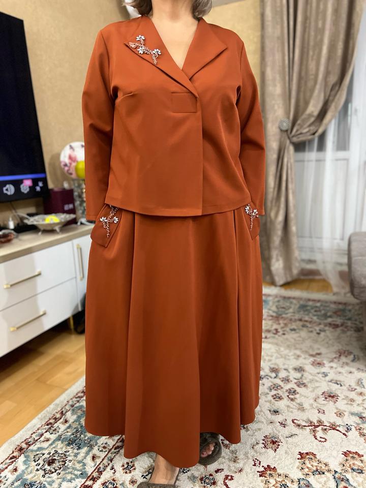 nobrend Женский костюм с декором