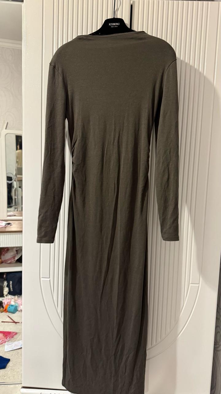 Pull & Bear Длинное обличающее платье L/XL