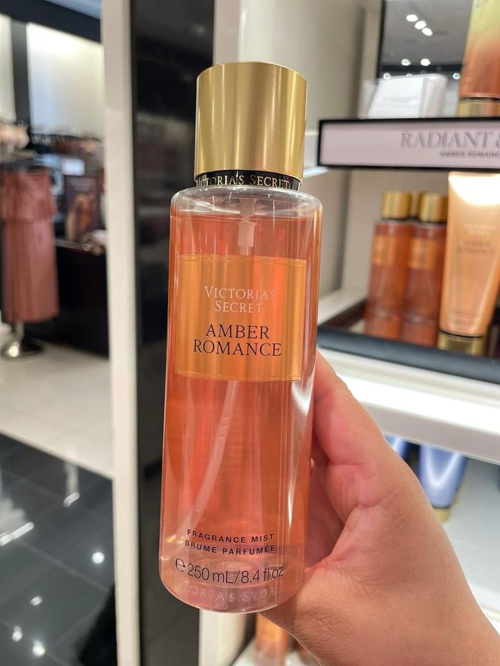 Парфюмированный спрей для тела Victoria's Secret Amber Romance