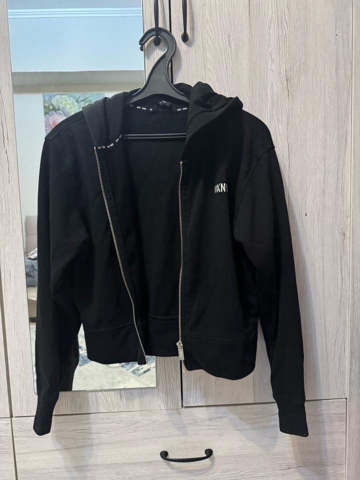DKNY