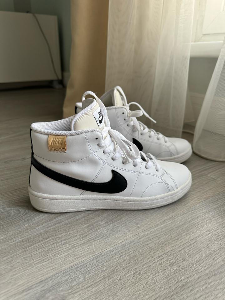 Nike