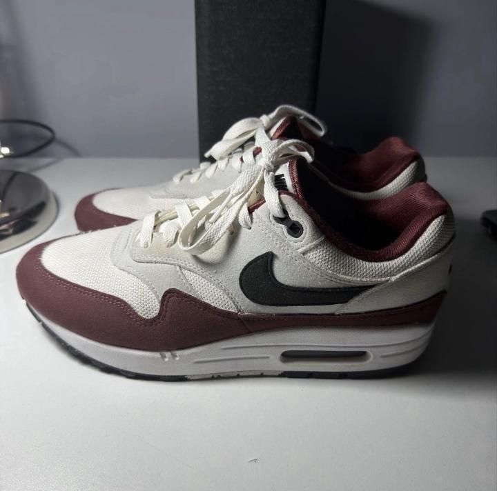 Кроссовки Nike