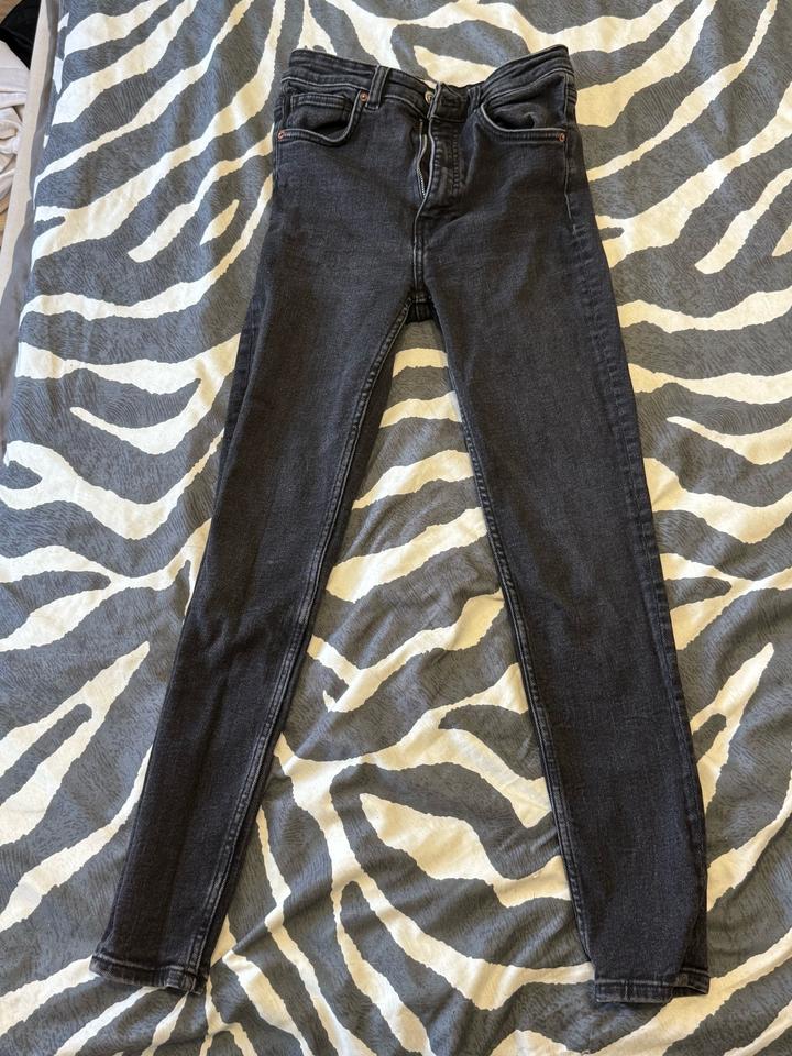 Джинсы Zara