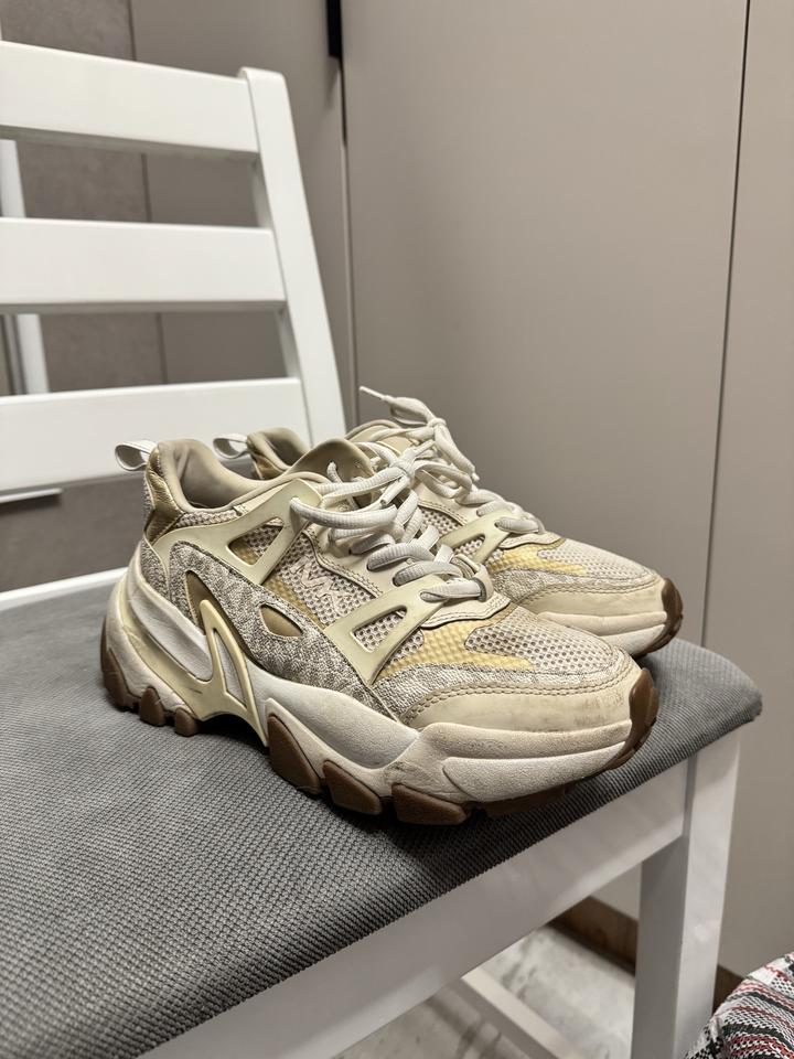 Michael Kors