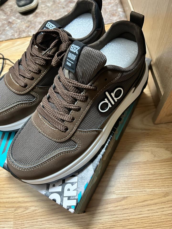 Alo Yoga