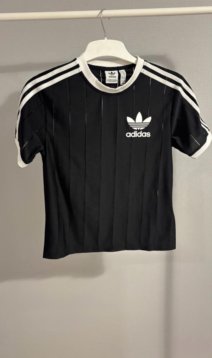 Футболка adidas