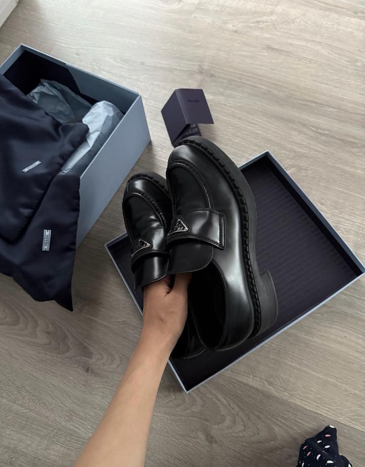 Лоферы Prada