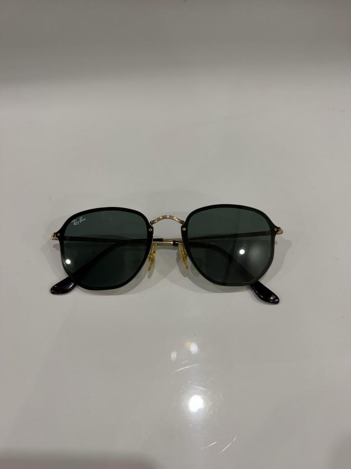 Солнцезащитные очки Ray-Ban