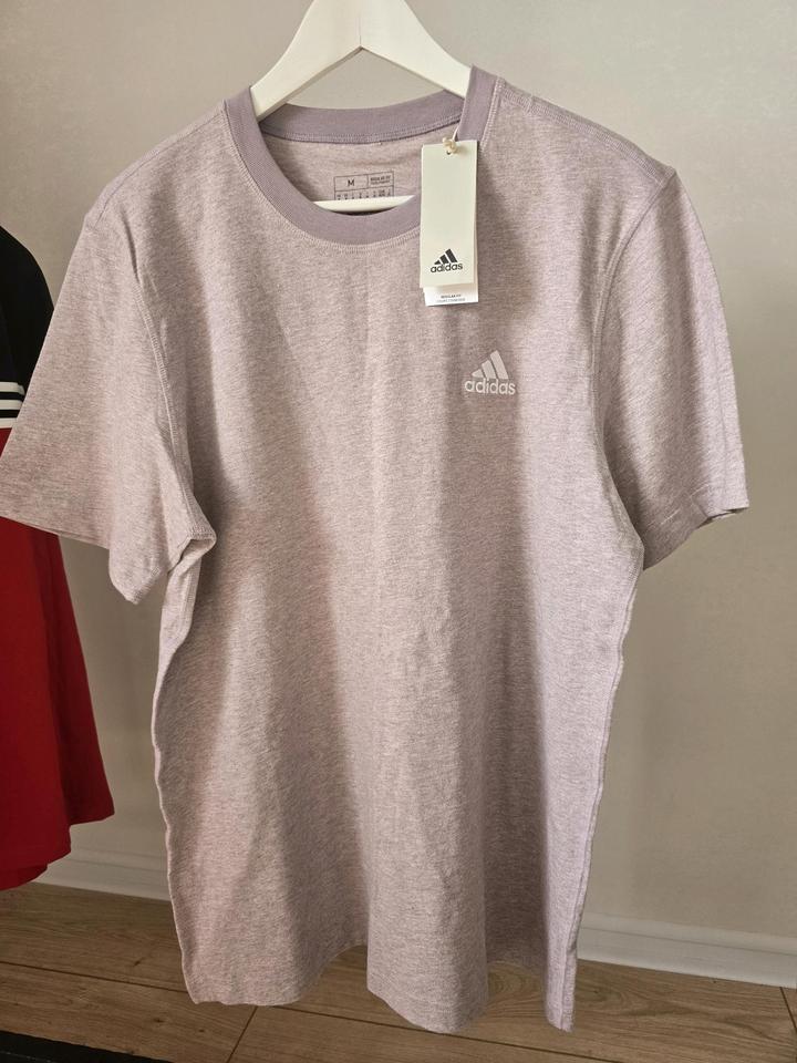 Adidas Seasonal Essentials размер M