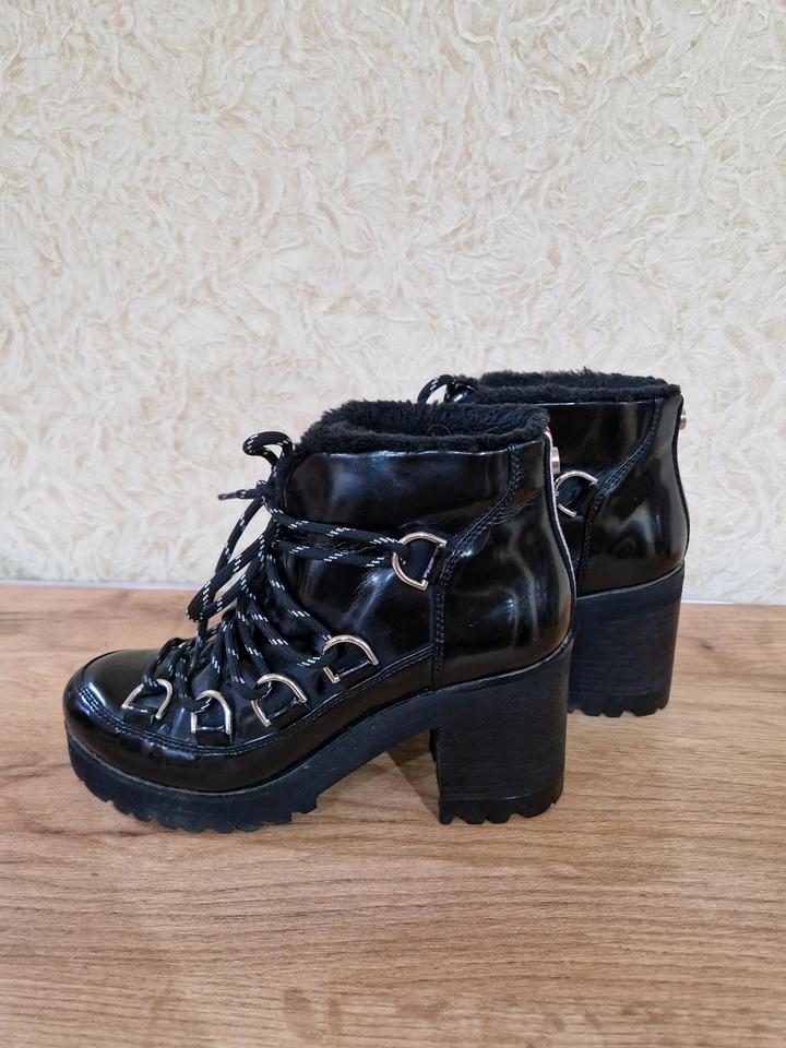 Steve Madden