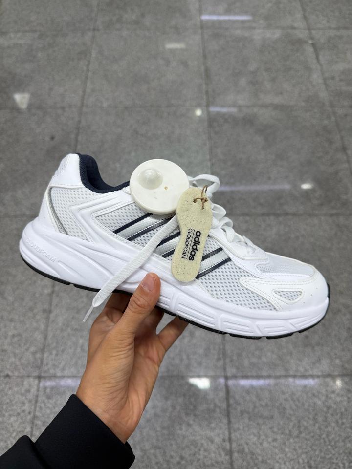 adidas (38,5; 41; 44,5 р)