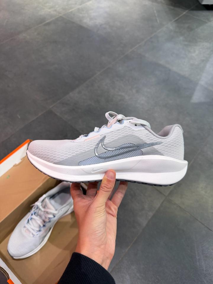 Кроссовки Nike