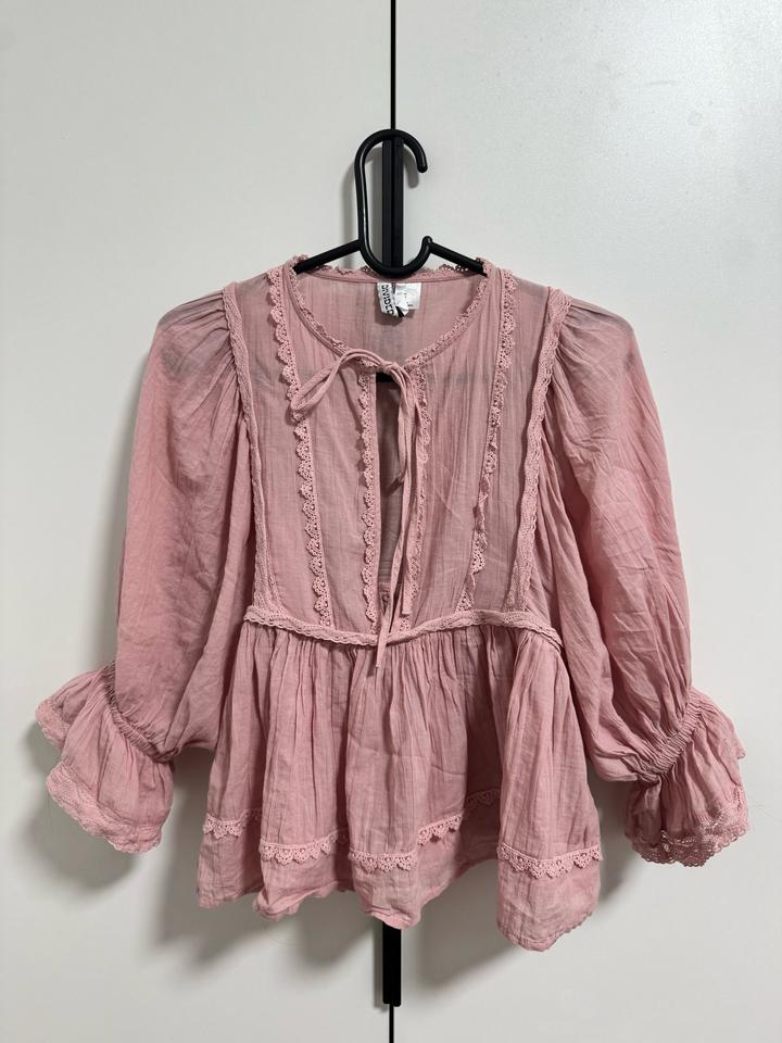 Блуза H&M с длинным рукавом и кружевом