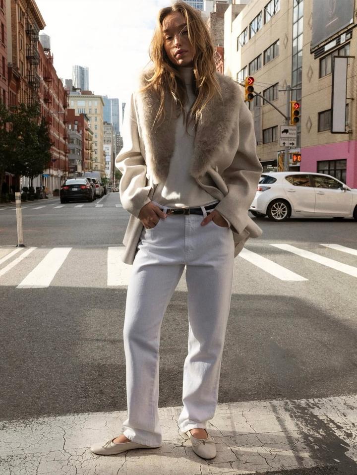 Пальто с меховым воротником Zara