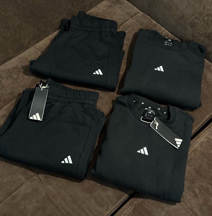 Спортивный костюм adidas