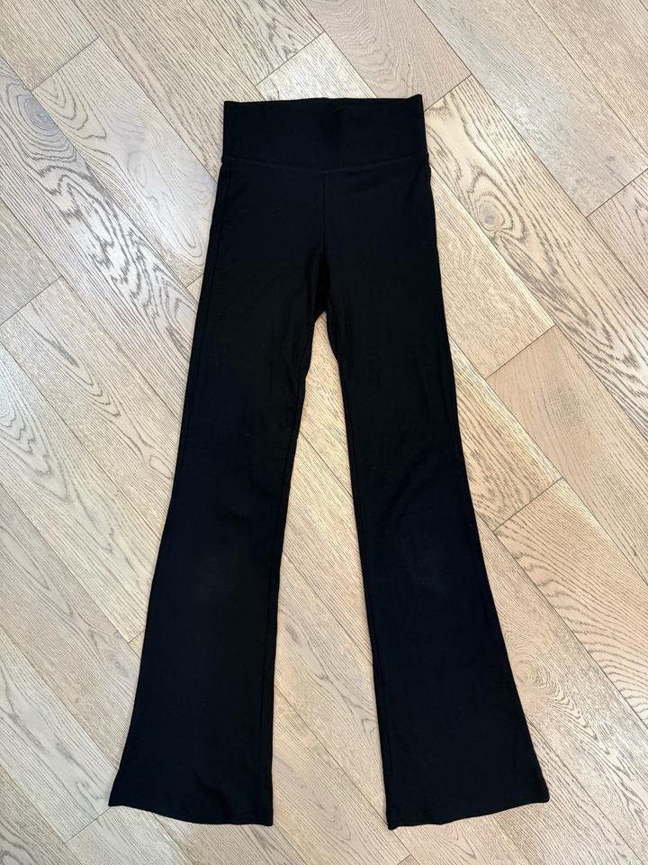 Брюки Bershka