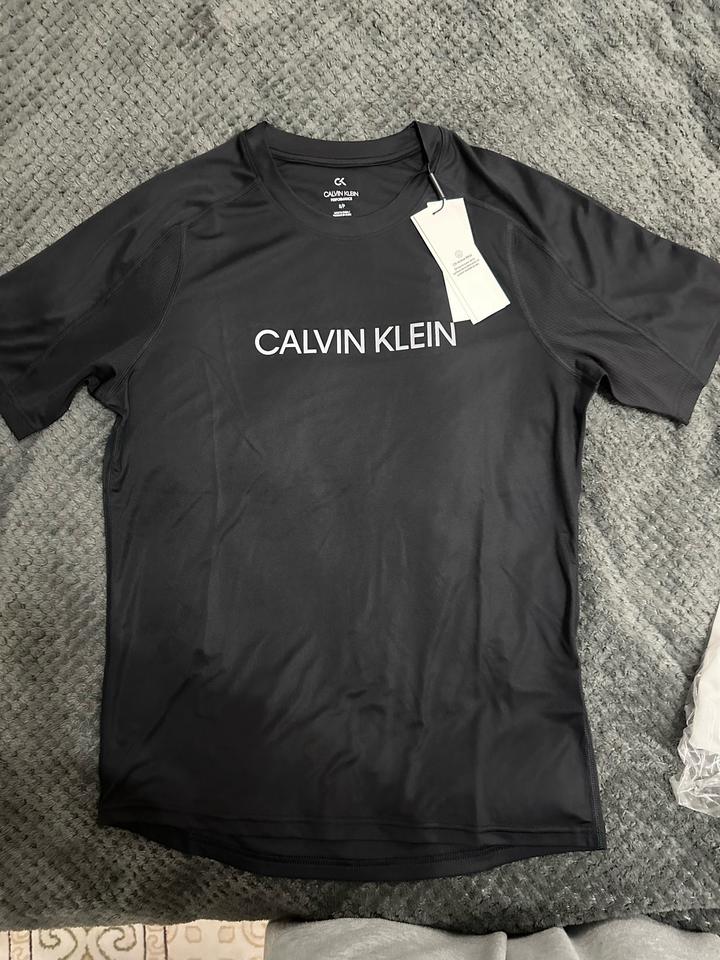 Футболка Calvin Klein
