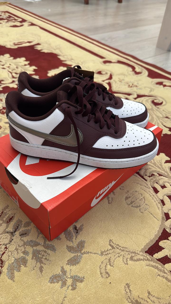 Кроссовки Nike