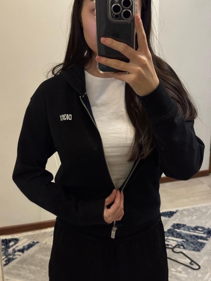 DKNY