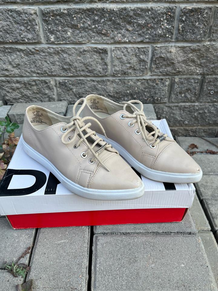 DKNY