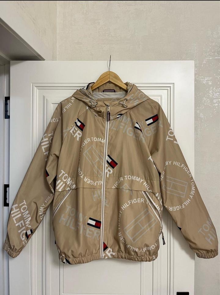 Tommy Hilfiger