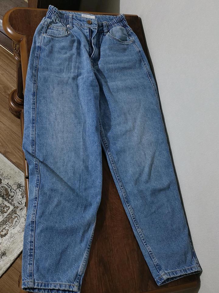 Джинсы Bershka