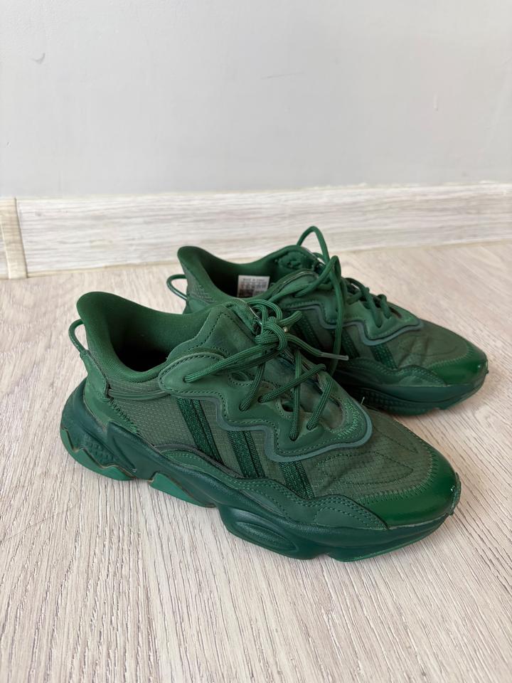 Кроссовки adidas