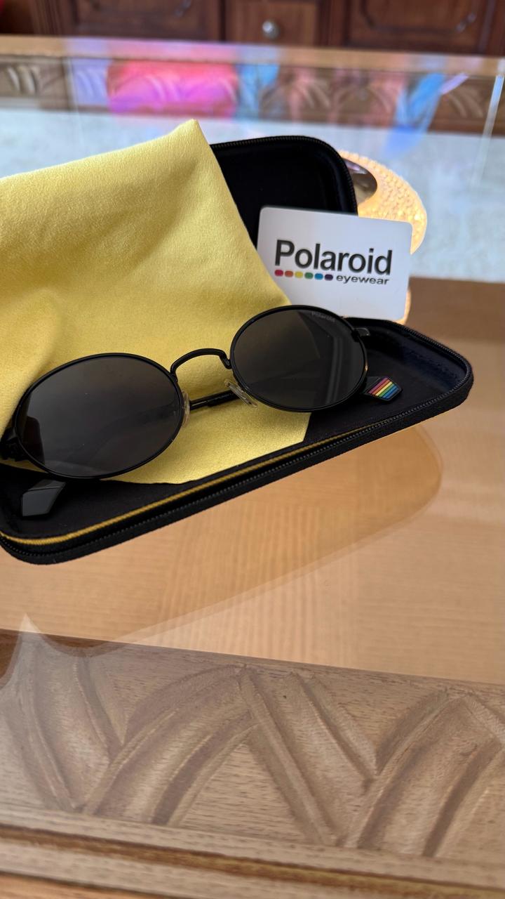 Polaroid