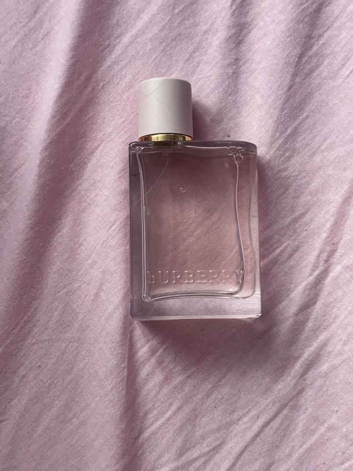 Парфюмерная вода Burberry Her 30мл