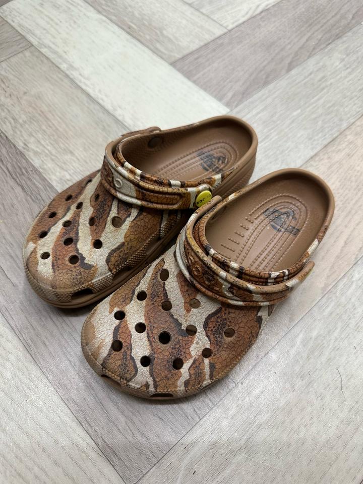 Crocs