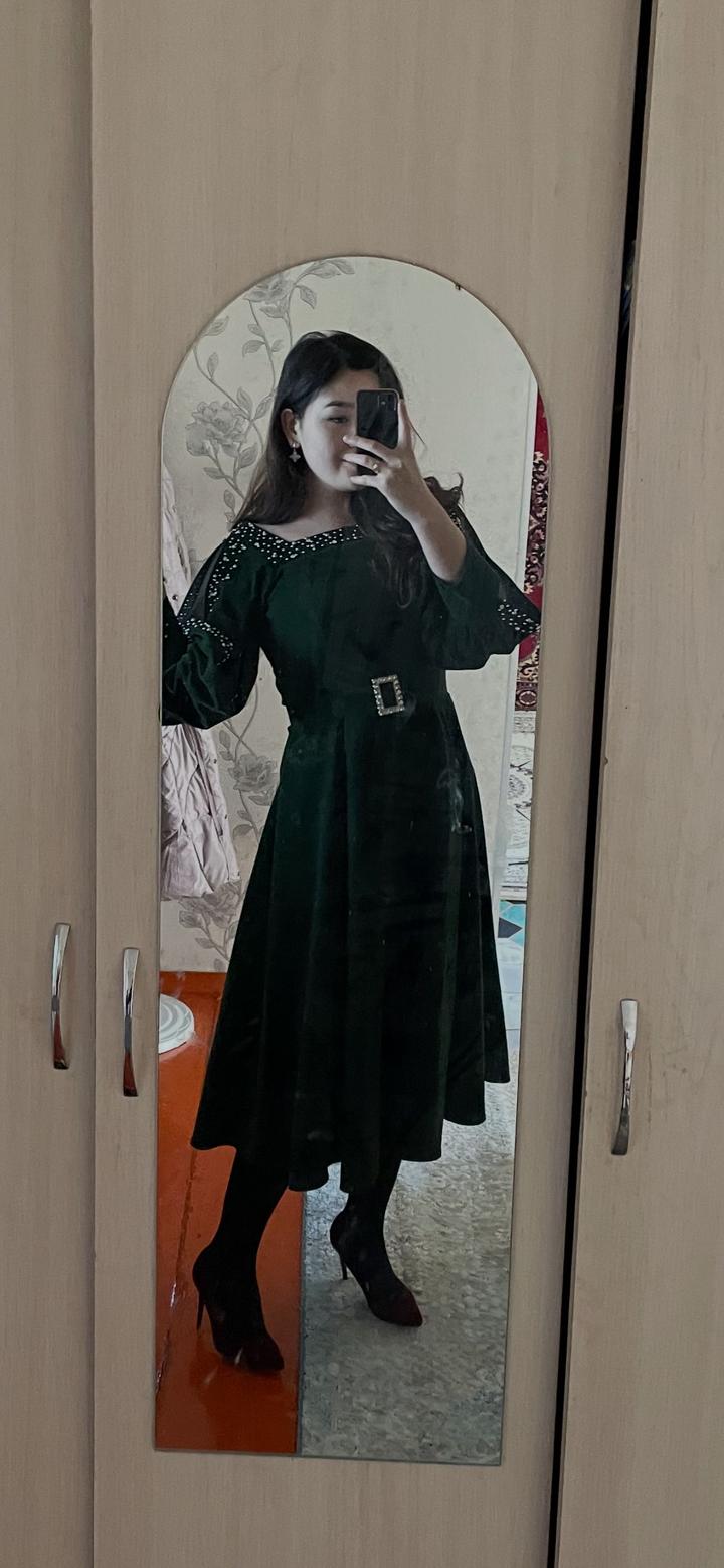 Платье миди с декором