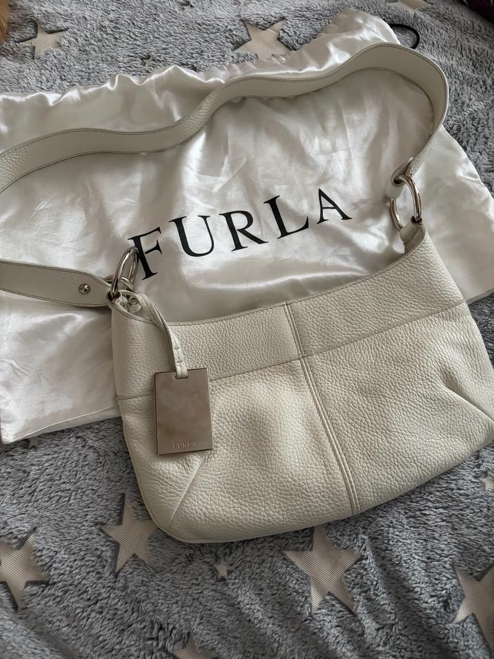 Белая кожаная сумочка Furla