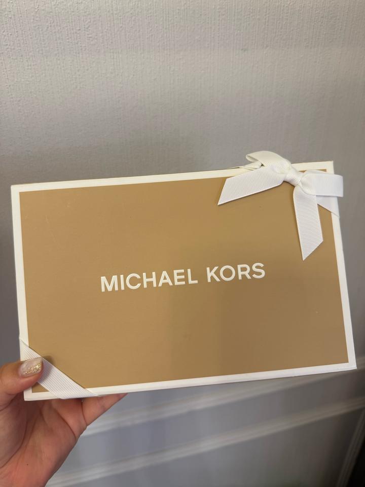 Упаковочная коробка Michael Kors