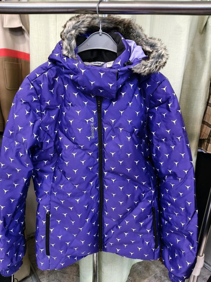 Reebok Продам куртку