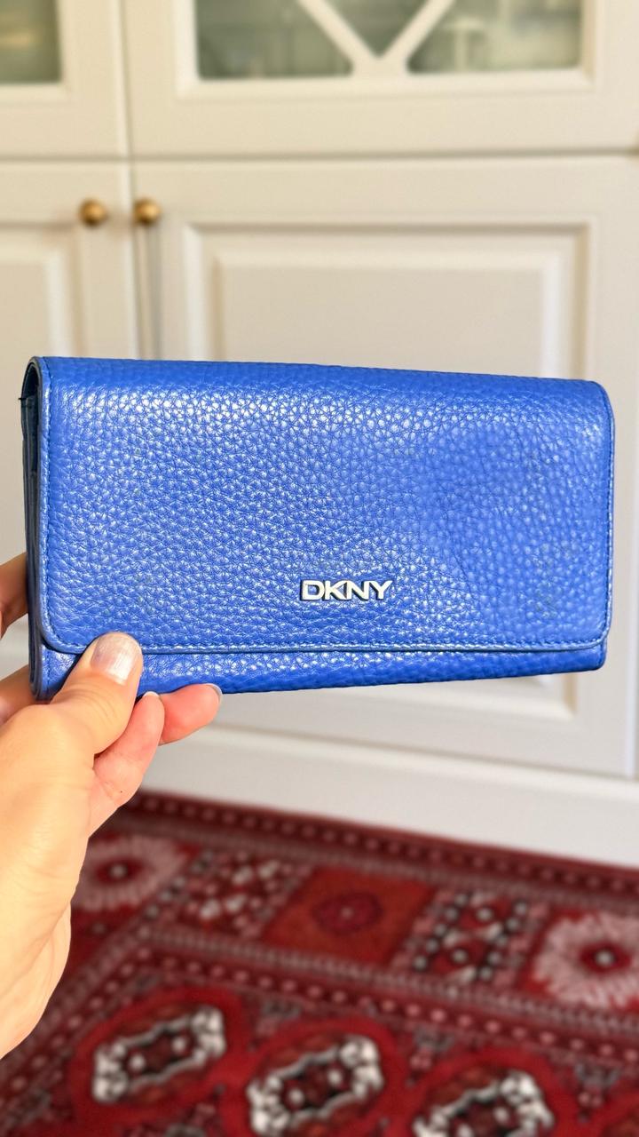 DKNY