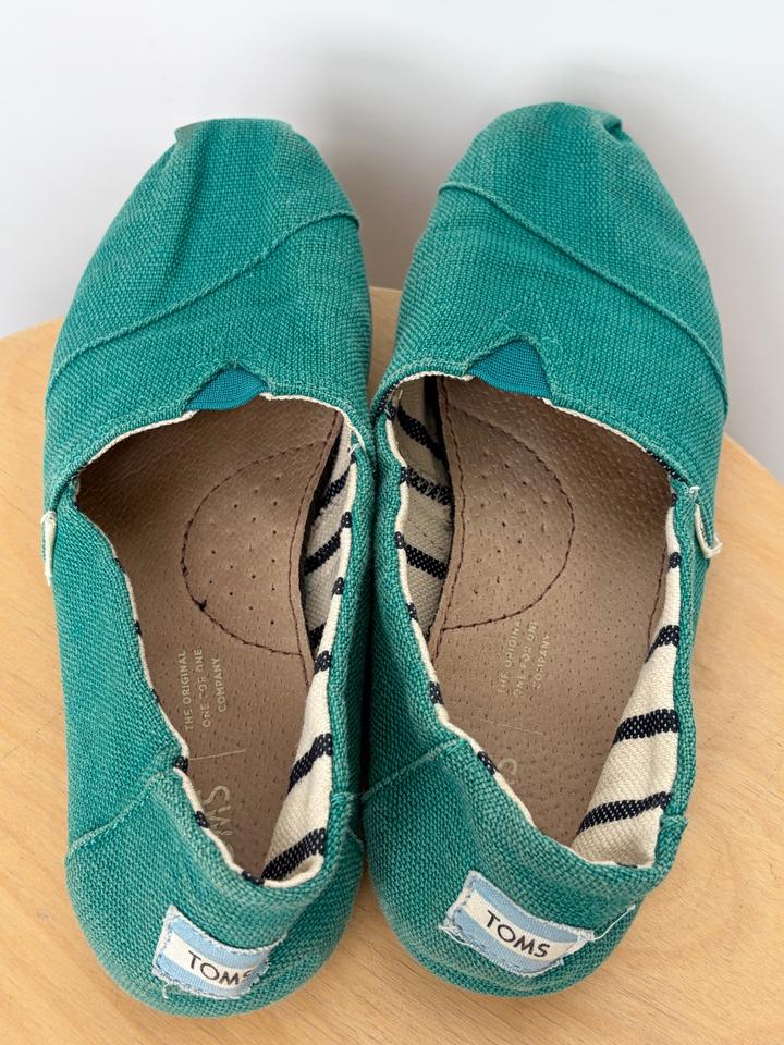 Toms