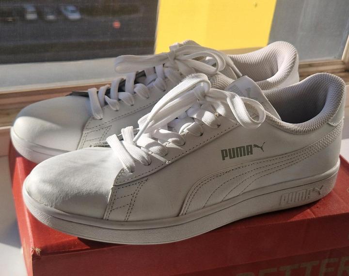 Белые кроссовки Puma, 40 размер